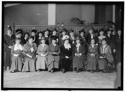 NATIONAL LEAGUE FOR WOMEN'S SERVICE. SEATED: MRS. IRA KIP, EAST ORANGE, NJ; MRS. EDWARD R. HEWITT, NY; MRS. WILLIAM CUMMINGS STORY, PRESIDENT GENERAL, D.A.R.; MRS. HUGH L. SCOTT; MISS MAUDE WETMORE, CHAIRMAN OF THE LEAGUE; MISS GRACE PARKER, NY; MRS. LINDSAY PATTERSON, WINSTON-SALEM, NC; MRS. GEORGE