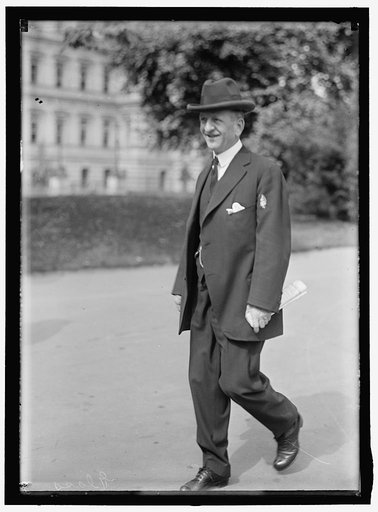 GLASS, CARTER. REP. FROM VIRGINIA, 1902-1918; SECRETARY OF THE TREASURY, 1918-1920; SENATOR, 1920-