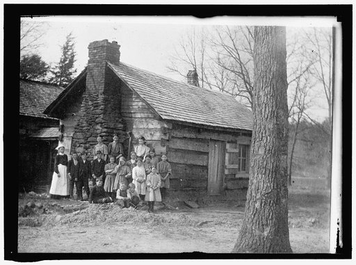 MOUNTAINEERS CABIN AND FAMILY OF 15