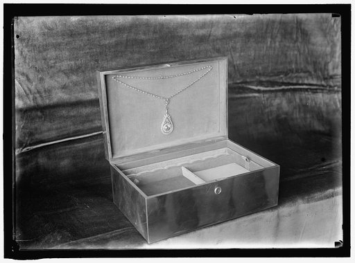 HOUSE OF REPRESENTATIVES. GIFTS TO JESSIE WILSON