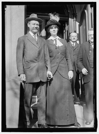 GRENFELL, SIR WILFRED, M.D. MISSIONARY IN LABRADOR. GROUPS AT C.H. BUTLER'S RESIDENCE; DR. AND MRS. GRENFELL; BENJAMIN F. BUTLER; CHARLES HENRY BUTLER