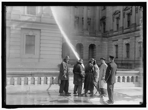 CAPITOL, U.S. CLEANING EXTERIOR