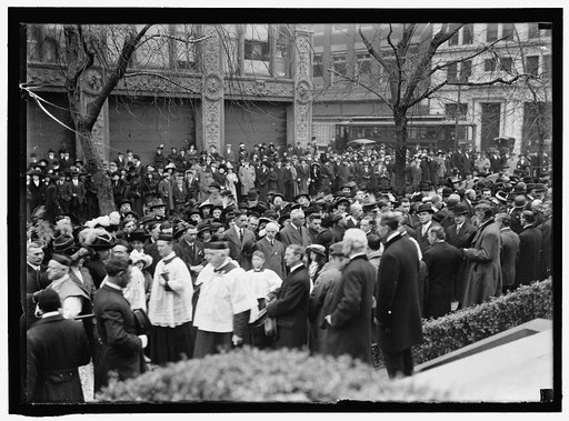 PAN AMERICAN MASS. THANKSGIVING DAY AT ST. PATRICK'S. GROUPS AT ST. PATRICK'S