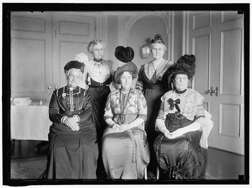 INTL. ANTI-VIVISECTION CONGRESS. BACK ROW: MRS. CLINTON PICHNEY FARRELL; MRS. FLORENCE PELL WARNING.FRONT ROW: MRS. CAROLINE E. WHITE; MISS LIND-AF-HAGEBY; MRS. R.G. INGERSOL