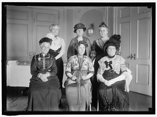 INTL. ANTI-VIVISECTION CONGRESS. BACK ROW: MRS. CLINTON PICHNEY FARRELL; MRS. L. B. HENDERSON; MRS.FLORENCE PELL WARNING. FRONT ROW: MRS. CAROLINE E. WHITE; MISS LIND-AF-HAGEBY; MRS. R. G. INGERSOL