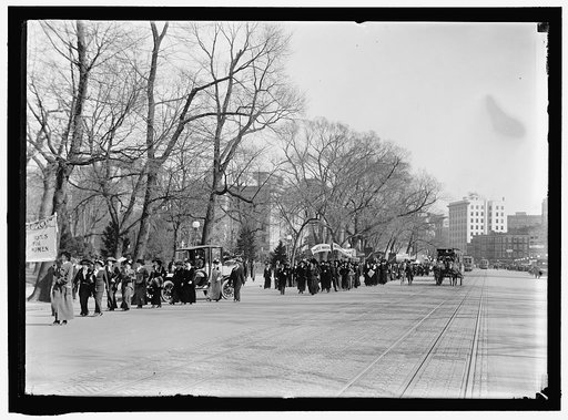 WOMAN SUFFRAGE. AT WHITE HOUSE WITH BANNERS