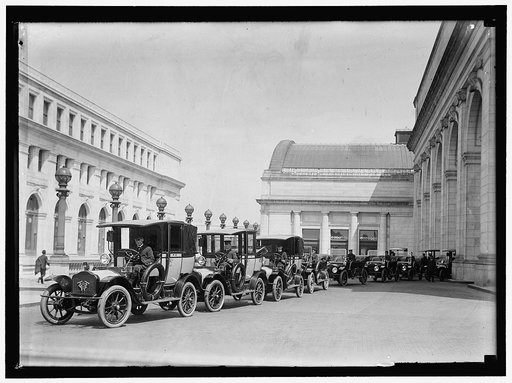 FEDERAL TAXICAB. CABS AT UNION STATION