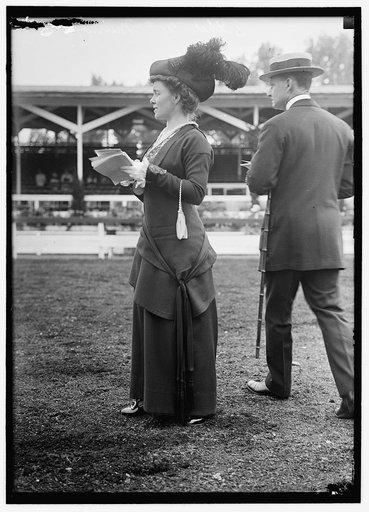 McMURRY, MISS ETHEL. HORSE SHOW