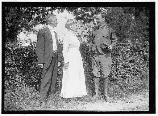 NATIONAL GUARD OF D.C. CAPT. LOUIS WILSON AND PARENTS
