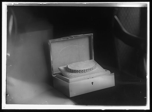 SENATE, U.S. SENATE GIFTS TO ELEANOR WILSON