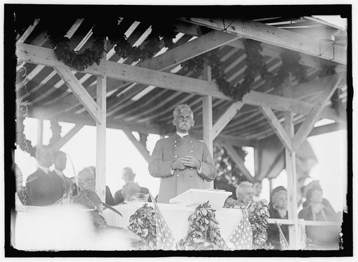 CONFEDERATE MONUMENT. ARLINGTON NATIONAL CEMETERY. GEN. BENNETT YOUNG, COMMANDER-IN-CHIEF, U.C.V., SPEAKING