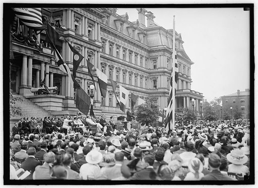 FLAG DAY. FLAG DAY EXERCISES, STATE, WAR AND NAVY BUILDING. WILSON SPEAKING; BRYAN, DANIELS, WILLIAM PHILLIPS, F.D. ROOSEVELT, ETC. PRESENT