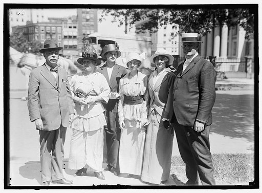 CHAMBERLAIN, GEORGE EARLE. SENATOR FROM OREGON, 1909-1921; MEMBER, U.S. SHIPPING BOARD, 1921-1923. LEFT, WITH MRS. A.F. SWENSSON; MISS ORELLA CHAPMAN; LEILA CAMPBELL; SAIDE MAXWELL; PHILIP B. BATES