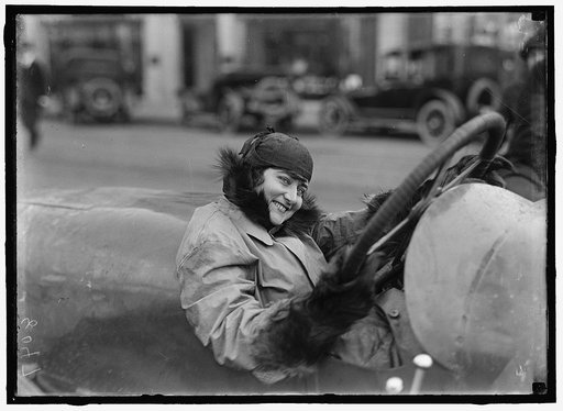 WOMEN AUTO RACERS. MISS ELINOR BLEVINS