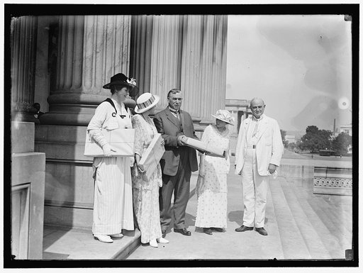 CLARK, CHAMP (JAMES BEAUCHAMP) REP. FROM MISSOURI, 1893-1895, 1897-1921. GROUP: CALLIE HOKE SMITH; GENVIEVE CLARK; JOSEPH JOHNSON; LUCY BURLESON; CHAMP CLARK
