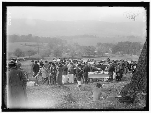 NATIONAL BEAGLE CLUB OF AMERICA. LUNCHEON ON MOUNTAIN SIDE