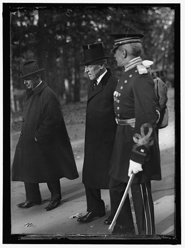 HARTS, WILLIAM W. COL., U.S.A.; MILITARY AIDE TO PRESIDENT WILSON. AT ARLINGTON WITH PRESIDENT