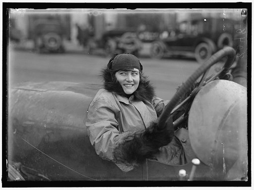 WOMEN AUTO RACERS. MISS ELINOR BLEVINS