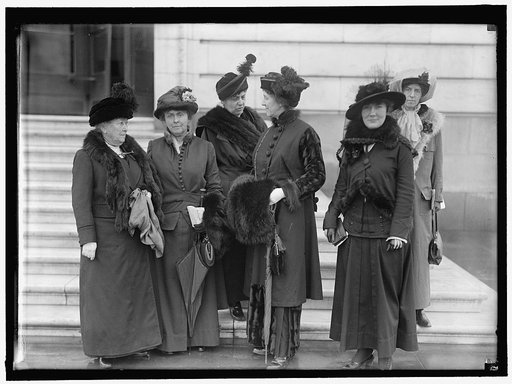KENT, MRS. WILLIAM. WIFE OF REP. FROM CALIFORNIA. WOMAN SUFFRAGETTE