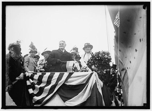 PENNSYLVANIA, U.S.S. LAUNCHING, NEWPORT NEWS, VA. CHRISTENING STAND; GOVERNOR BRUMBAUGH OF PA. AND SPONSORS