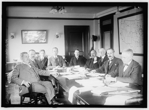 CHAMBER OF COMERCE OF U.S.A. COMMITTEE ON DEPARTMENT OF COMMERCE: CHARLES C. JENK; C.A. McCORMICK; D.A. SKINNER, ASSISTANT SECRETARY OF CHAMBER; A.W. SHAW, CHAIRMAN OF COMMITTEE; E.E. PRATT, CHIEF, BUREAU OF FOREIGN AND DOMESTIC COMMERCE, DEPARTMENT OF COMMERCE; CALVIN M. SMYTH; E. OLIVER FOWLKES