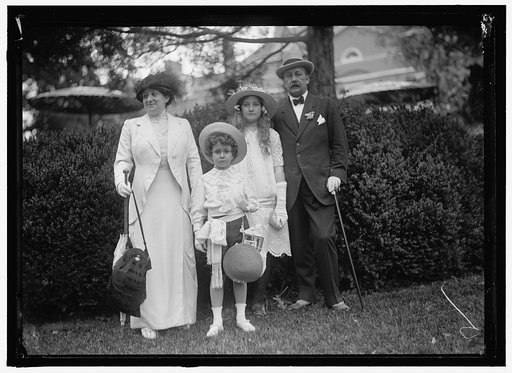 FRIENDSHIP CHARITY FETE. AMB. MACCHI DI CELLERO OF ITALY, WITH WIFE AND CHILDREN