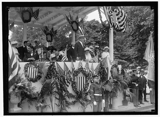 PREPAREDNESS PARADE. REVIEWING STAND. PRESIDENT AND MRS. WILSON; SECRETARY AND MRS. LANSING; MRS. McADOO; GUDE; KAUFFMANN, ETC. IN THE VARIOUS VIEWS