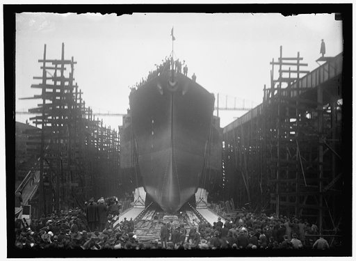 MISSISSIPPI, U.S.S. LAUNCHING AT NEWPORT NEWS. SLIDING DOWN WAYS