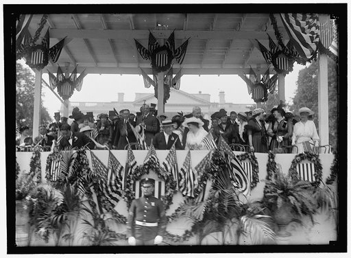 PREPAREDNESS PARADE. PRESIDENT WILSON, WILLIAM F. GUDE, AND RANDOLPH KAUFFMANN LEADING PARADE; AMONG THOSE IN NEXT ROW ARE: REP. JOE ROBINSON AND C. COLUMBUS