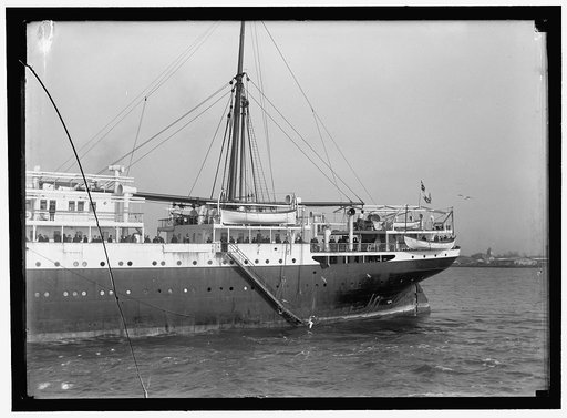 APPAM, [S.S.] BRITISH SHIP CAPTURED BY GERMANS, INTERNED IN U.S.