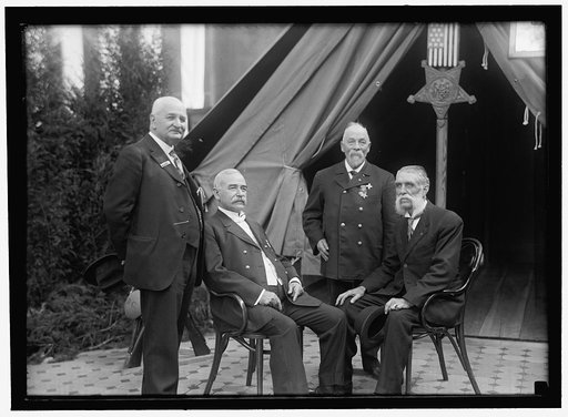 GRAND ARMY OF THE REPUBLIC. PARADE AT 1915 ENCAMPMENT. 2ND FROM LEFT, GAYLORD M. SALTZHABER, OF VAN WERT, OHIO; LATER (1923) COMMANDER-IN-CHIEF