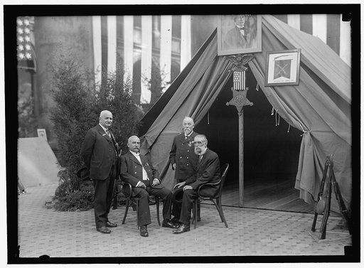 GRAND ARMY OF THE REPUBLIC. PARADE AT 1915 ENCAMPMENT. 2ND FROM LEFT, GAYLORD M. SALTZHABER, OF VAN WERT, OHIO; LATER (1923) COMMANDER-IN-CHIEF