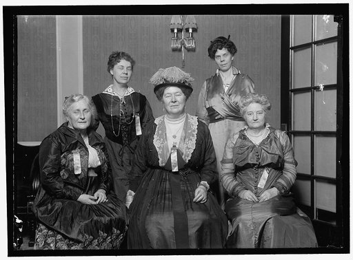 BARRETT, KATE WALLER, LEFT, WITH FOUR WOMEN IN UNIDENTIFIED GROUP