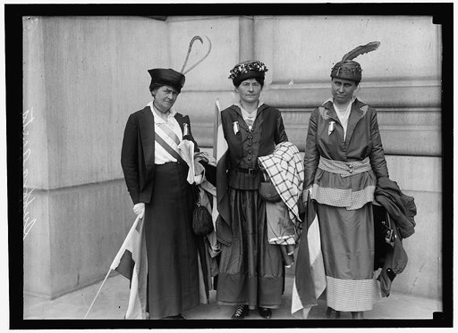 LATIN AMERICA. LATIN AMERICANS. UNIDENTIFIED GROUP, MEN AND WOMEN, ON STEPS OF STATE DEPT.