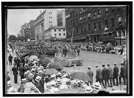 PREPAREDNESS PARADE. FLOAT WITH GUNS
