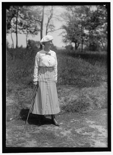 GORDON, MISS EDITH. PLAYING GOLF
