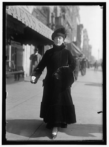 RINEHART, MARY ROBERTS. MRS. STANLEY M. RINEHART-FICTION WRITER. SNAP