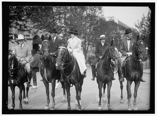 RIDING AND HUNT CLUB. GROUP