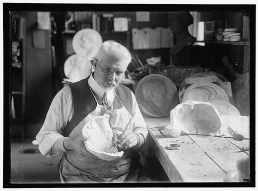 DUNBAR, U.S.J. WITH DEATH MASK OF ADMIRAL DEWEY