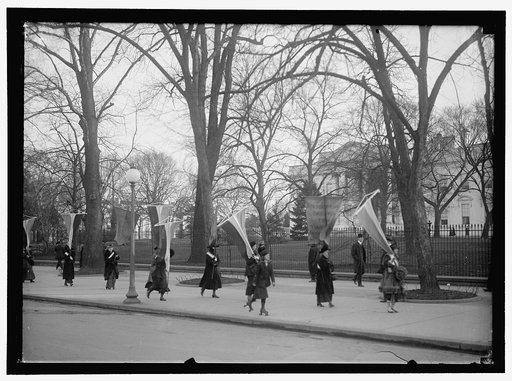 WOMAN SUFFRAGE PICKETS AT WHITE HOUSE