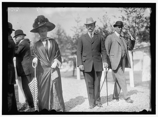 BERNSTORFF, COUNT J.H. VON. AMBASSADOR FROM GERMANY. 2ND FROM RIGHT AT HORSE SHOW WITH THE COUNTESS