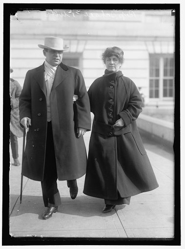 SCHALL, THOMAS DAVID. REP. FROM MINNESOTA, 1915-1925; SENATOR, 1925-1936. WITH WIFE