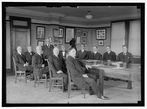 LABOR COMM. OF COUNCIL OF NAT. DEF. HEADS: JAMES O'CONNELL; W.B. WILSON; LEO K. FRANKEL; GOMPERS, CHAIRMAN; LEWIS B. SCHRAM; FRANK MORRISON; H.E. WILLIS; EDWARD EVERETT MACY; E. PARKER NEVIN; ELISHA LEE; JAMES LORD
