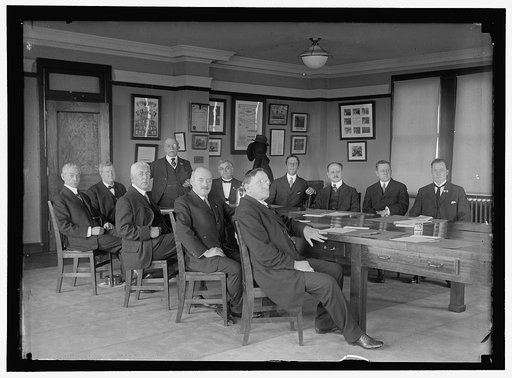 LABOR COMM. OF COUNCIL OF NAT. DEF. HEADS: JAMES O'CONNELL; W.B. WILSON; LEO K. FRANKEL; GOMPERS, CHAIRMAN; LEWIS B. SCHRAM; FRANK MORRISON; H.E. WILLIS; EDWARD EVERETT MACY; E. PARKER NEVIN; ELISHA LEE; JAMES LORD