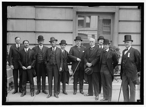 NAVY LEAGUE OF THE U.S. GROUP. COL. ROBERT THOMPSON, 4TH FROM RIGHT