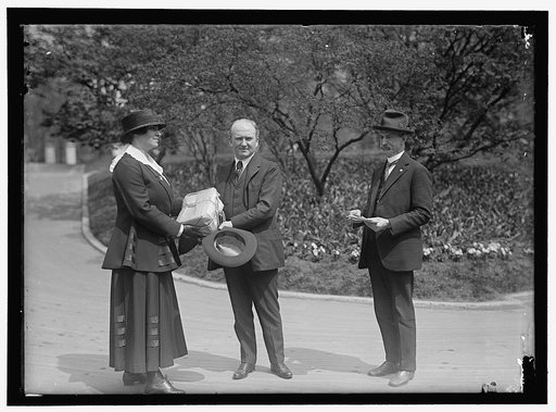 CROMLEIN, LILLIAN. RECEIVING SEED FROM TUMULTY. NATIONAL EMERGENCY WAR GARDEN COMM.