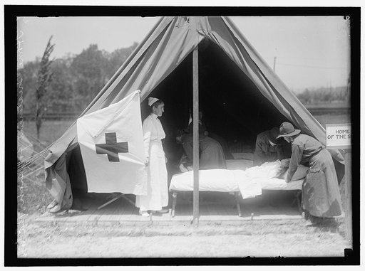 WOMAN'S NATIONAL SERVICE SCHOOL, UNDER WOMAN'S SECTION, NAVY LEAGUE. INST. BY RED CROSS IN HOME CARE OF SICK