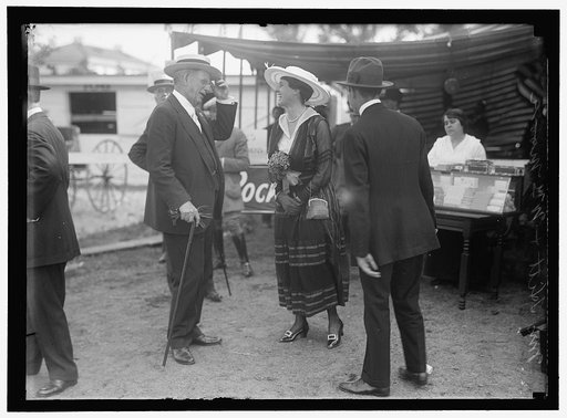 HORSE SHOWS. JUDGE MOORE AND MRS. HITT