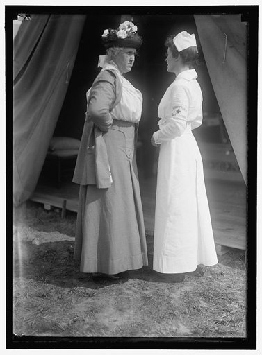 WOMAN'S NATIONAL SERVICE SCHOOL UNDER WOMAN'S SECTION, NAVY LEAGUE. RED CROSS NURSES