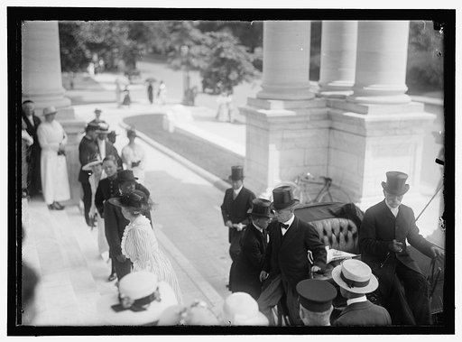 SERVICES FOR CHINESE MINISTER AT MEMORIAL CONTINENTAL HALL. SECRETARY AND MRS. LANSING ATTENDINGMEMORIAL SERVICES FOR THE LATER PRESIDENT OF CHINA, MEMORIAL CONTINENTAL HALL